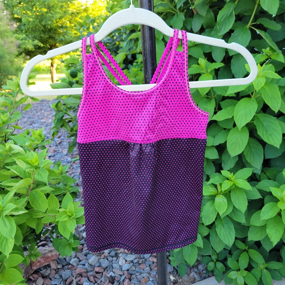 Gap fit size small black and pink patterned spandex racerback tank